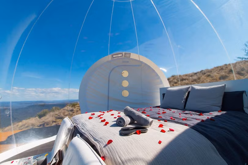 8 khách sạn bong bóng độc đáo thu hút người yêu du lịch