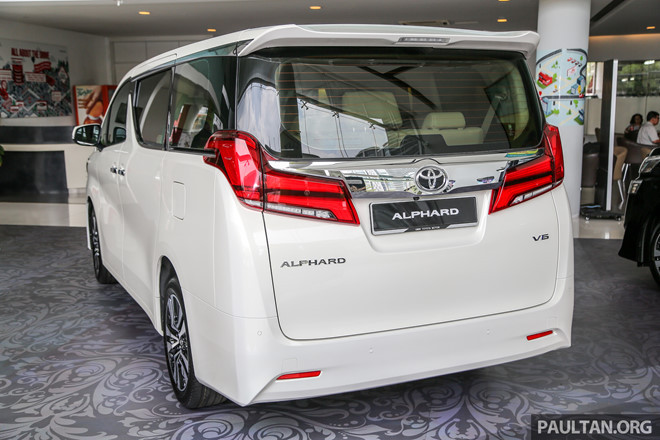 Toyota Alphard 2018 có giá hơn 4 tỷ đồng tại Việt Nam