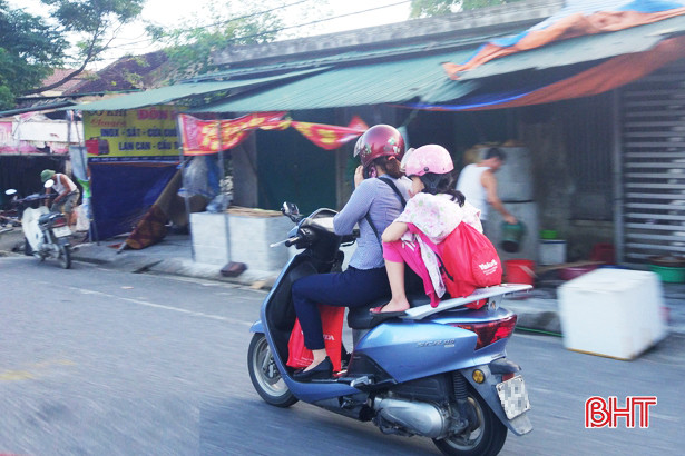 Phụ huynh phạm Luật Giao thông thì sao có thể dạy bảo con em mình?!