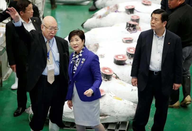 Chợ cá lớn nhất thế giới tổ chức phiên đấu giá đầu tiên tại địa điểm mới