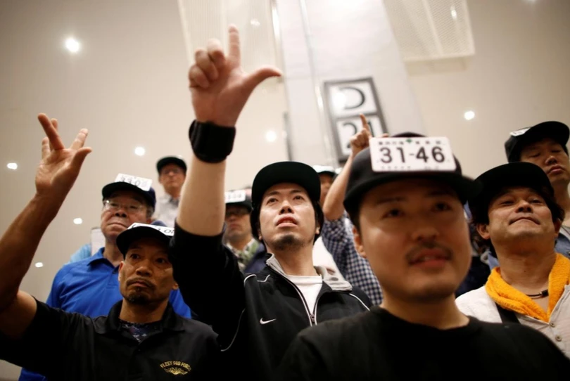 Chợ cá lớn nhất thế giới tổ chức phiên đấu giá đầu tiên tại địa điểm mới