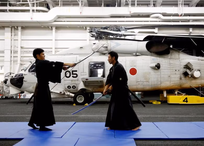 Khám phá cuộc sống thủy thủ trên chiến hạm lớn nhất Nhật Bản