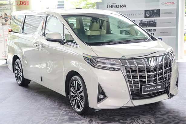 Toyota Alphard 2018 có giá hơn 4 tỷ đồng tại Việt Nam ảnh 1 Toyota Alphard 2018 có giá hơn 4 tỷ đồng tại Việt Nam