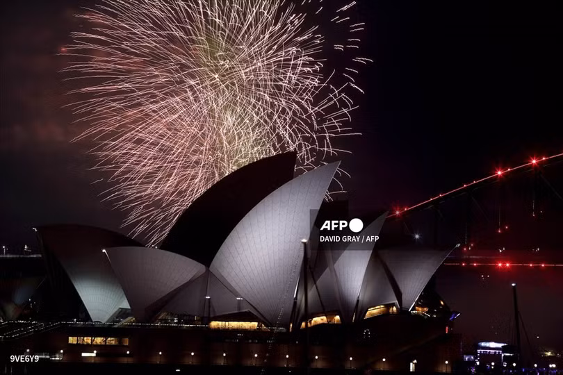 Sydney bắn pháo hoa đón năm mới 2022