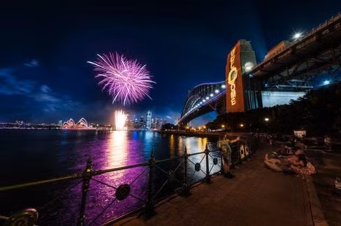 Sydney bắn pháo hoa đón năm mới 2022