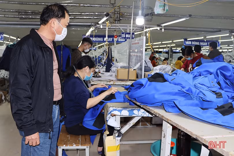 Đầu năm, doanh nghiệp may mặc Hà Tĩnh đã chốt đơn hàng đến cuối năm