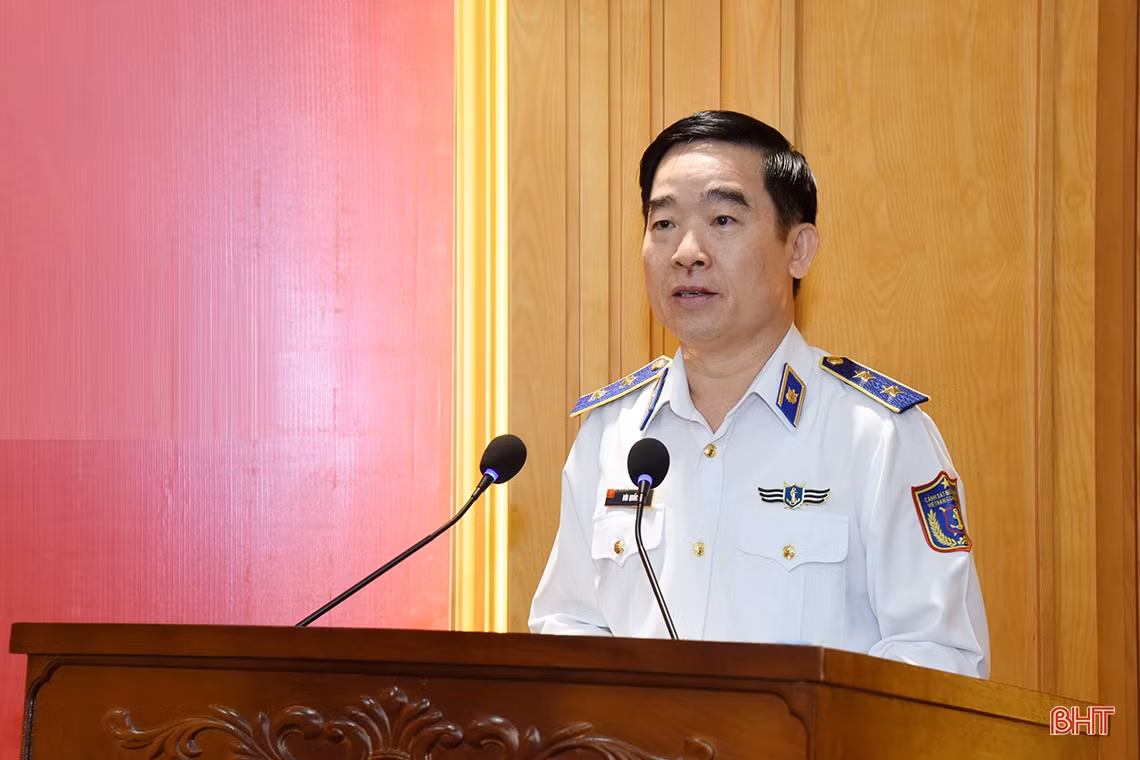 Ký kết phối hợp chương trình Cảnh sát biển đồng hành với ngư dân Hà Tĩnh