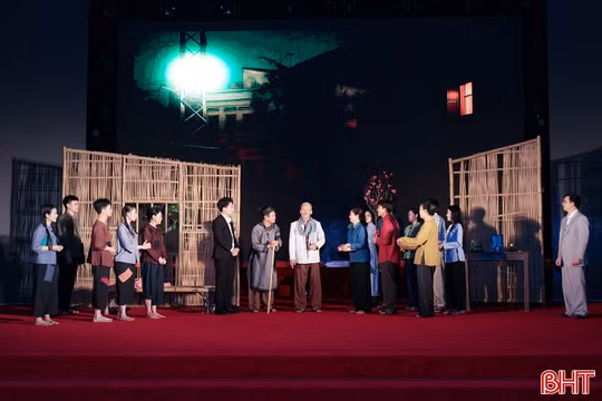 Ý nghĩa chương trình nghệ thuật "Bác Hồ - Hai tiếng thiêng liêng"