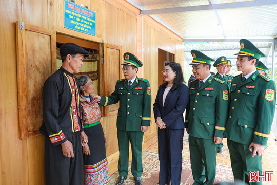 Ấm áp các hoạt động “Xuân Biên phòng ấm lòng dân bản”