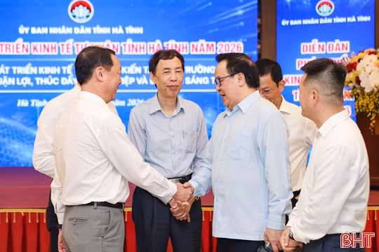 Nhiều chuyên gia, nhà đầu tư tham gia Diễn đàn phát triển kinh tế tư nhân tỉnh Hà Tĩnh