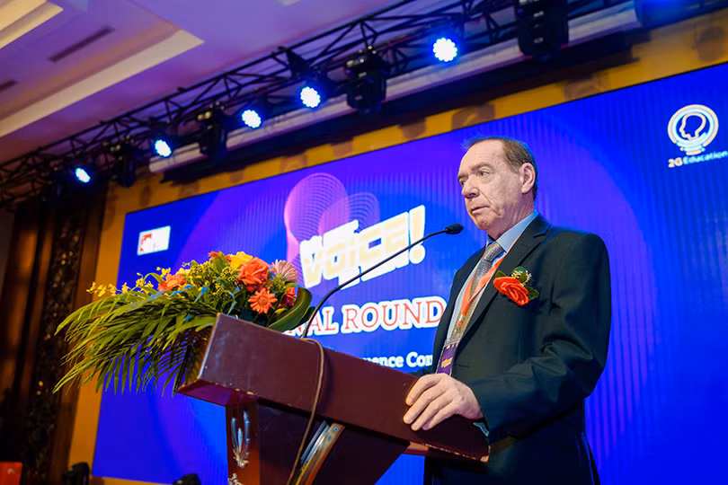 Lần đầu tiên tại Hà Tĩnh, bạn có thể học trực tiếp với cựu giám khảo IELTS với hơn 25 năm kinh nghiệm