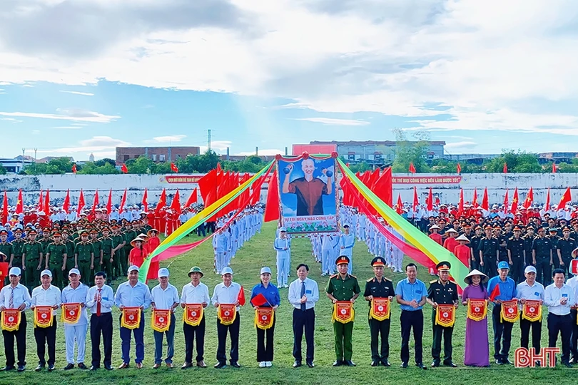 Khai mạc Đại hội TDTT huyện Cẩm Xuyên lần thứ IX