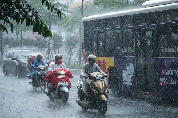 Mưa dông khắp các khu vực trong cả nước kéo dài đến ngày 22/7 hình ảnh 1 Mưa dông khắp các khu vực trong cả nước kéo dài đến ngày 22/7