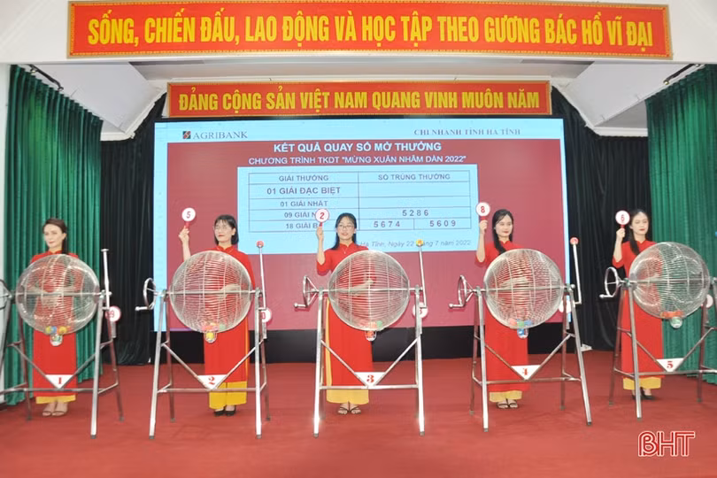 Agribank Hà Tĩnh xác nhận chủ nhân trúng thưởng ôtô Hyundai Kona