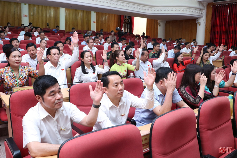 Thông báo kết quả Kỳ họp thứ 8 HĐND tỉnh Hà Tĩnh khoá XVIII ảnh 3 Thông báo kết quả Kỳ họp thứ 8 HĐND tỉnh Hà Tĩnh khoá XVIII
