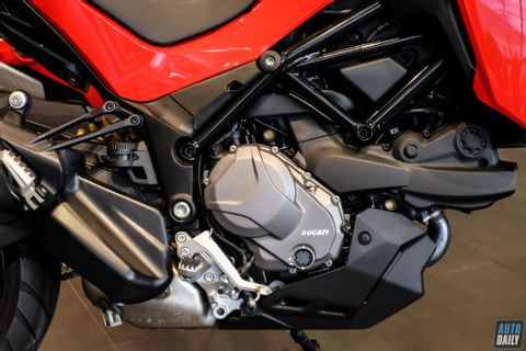Giá bán hơn 600 triệu đồng, Ducati Multistrada V2S 2022 có gì đặc biệt?