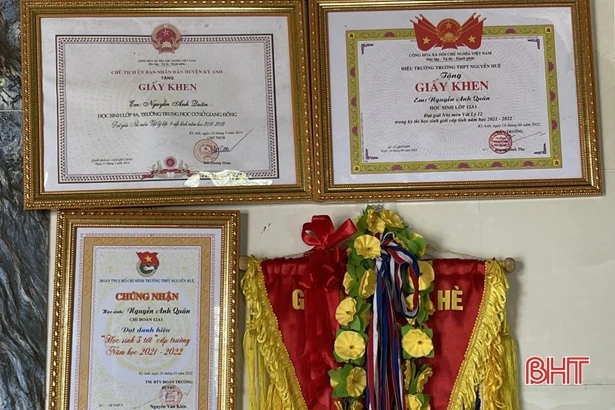 Cậu học sinh trường làng thủ khoa khối A00 của Hà Tĩnh