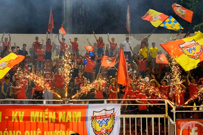 Hồng Lĩnh Hà Tĩnh thi đấu xuất sắc, giành trọn 3 điểm trên sân Thống Nhất