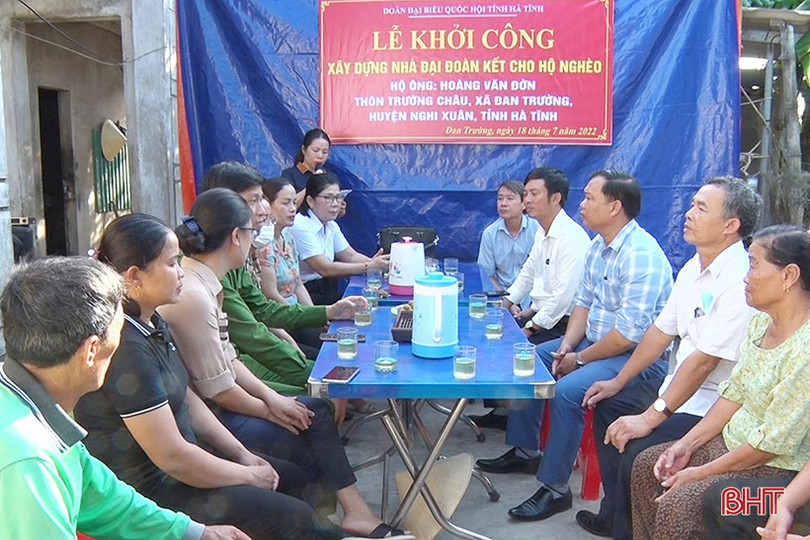 Xây nhà đại đoàn kết cho hộ nghèo ở Nghi Xuân