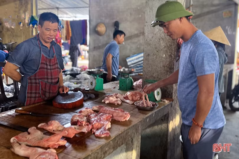 Hà Tĩnh: Giá thịt lợn tăng cao, khó cả người bán lẫn người mua