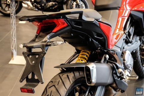 Giá bán hơn 600 triệu đồng, Ducati Multistrada V2S 2022 có gì đặc biệt?