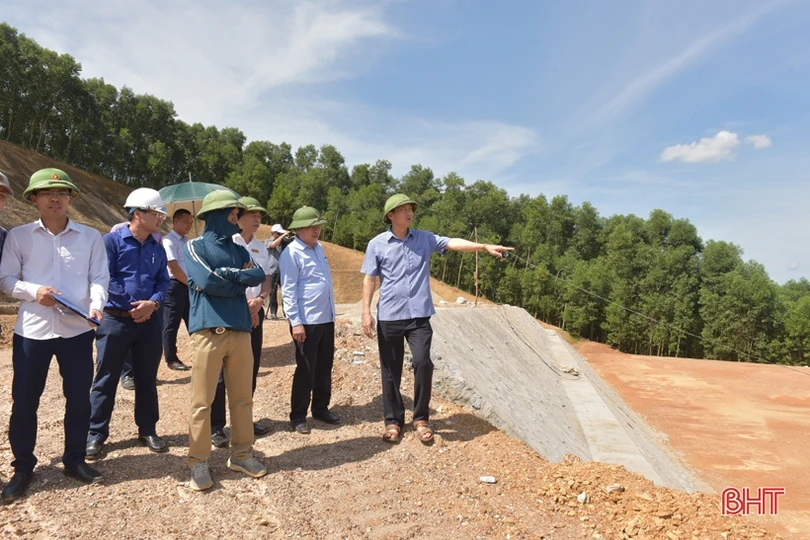Rà soát từng dự án, xây dựng giải pháp đẩy nhanh tiến độ giải ngân vốn đầu tư công ở Hương Khê