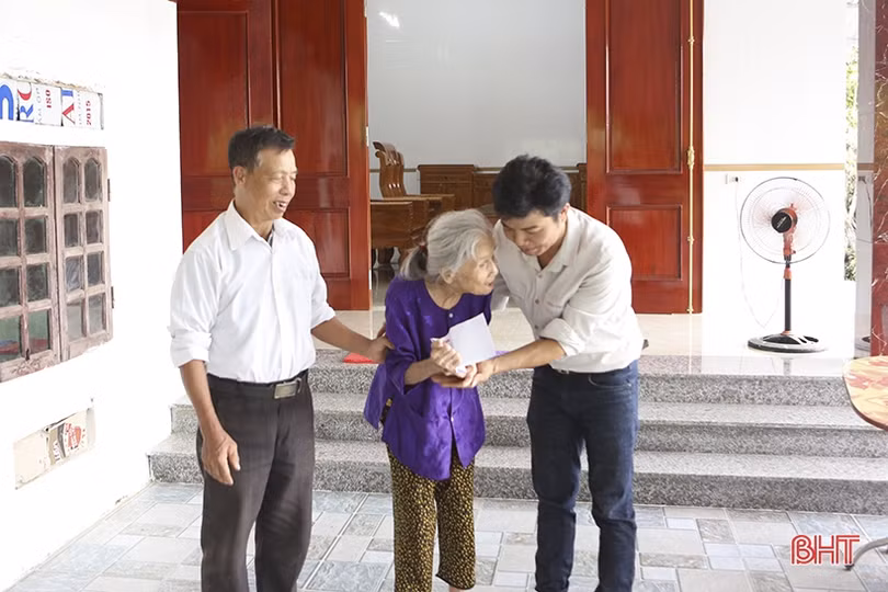 Nối tiếp truyền thống cách mạng trong gia đình Mẹ Việt Nam anh hùng