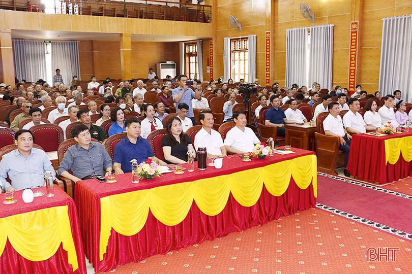 Các địa phương biểu dương, khen thưởng người có công tiêu biểu