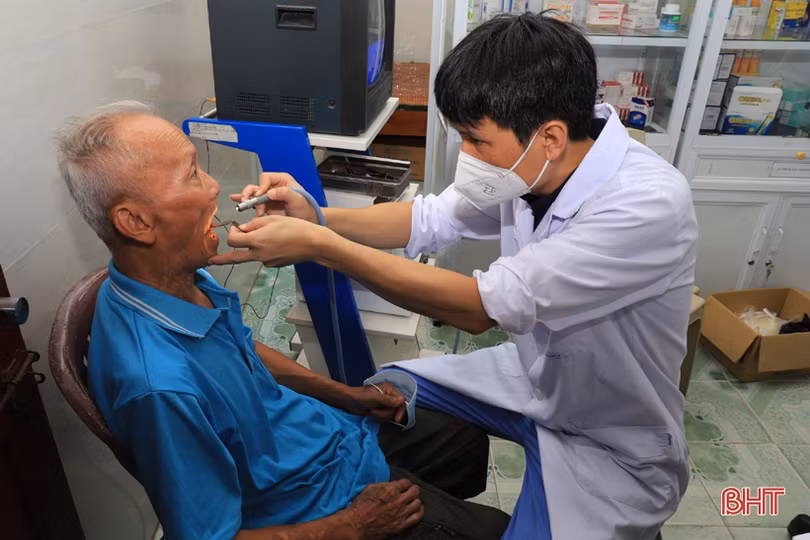 Hơn 200 đối tượng chính sách ở Hương Sơn được khám bệnh miễn phí