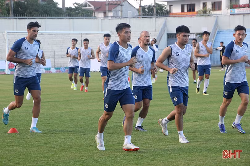 Tiền đạo Tuấn Hải “về lại mái nhà xưa” trong trận gặp Hồng Lĩnh Hà Tĩnh