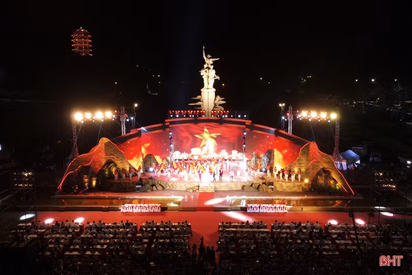 Đặc sắc chương trình nghệ thuật chào mừng thành công Đại hội Đoàn toàn tỉnh Hà Tĩnh