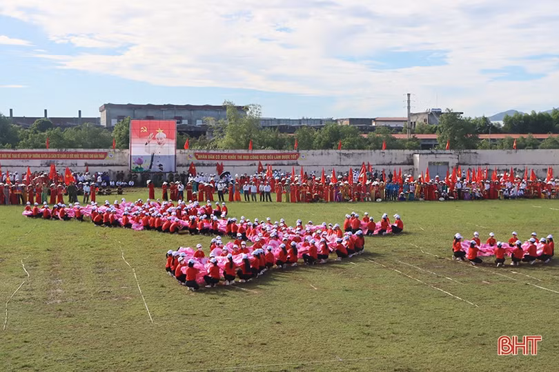 Khai mạc Đại hội TDTT huyện Cẩm Xuyên lần thứ IX