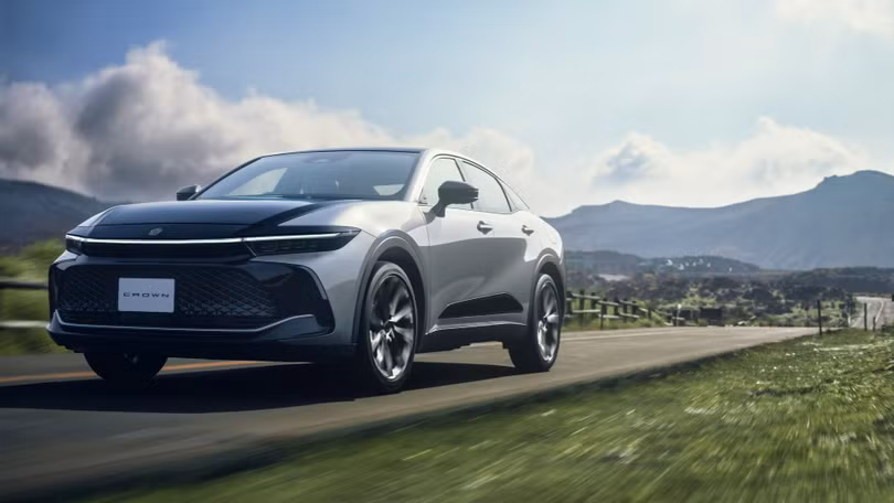 Chi tiết Toyota Crown Crossover tại Nhật Bản, giá từ 31.000 USD