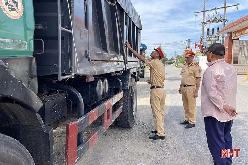 Hà Tĩnh quyết liệt xử lý vấn nạn xe chở quá khổ, quá tải