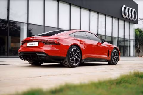 Siêu xe chạy điện Audi e-tron GT chính thức ra mắt tại Việt Nam