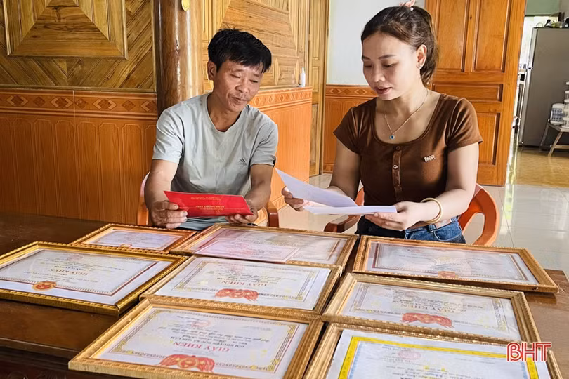 Hạnh phúc vỡ òa của gia đình nam sinh Hà Tĩnh giành HCV Olympic Hóa học quốc tế