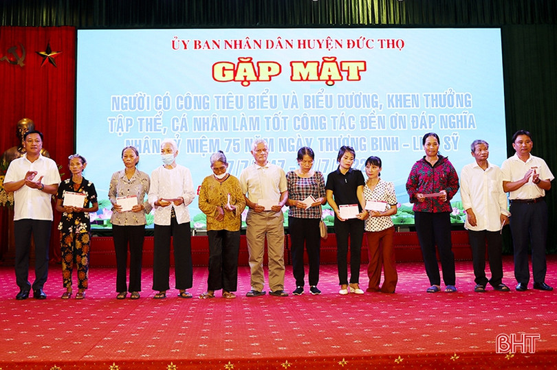 Các địa phương biểu dương, khen thưởng người có công tiêu biểu ảnh 7 Các địa phương biểu dương, khen thưởng người có công tiêu biểu