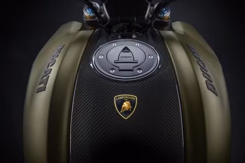 Ducati Diavel 1260 Lamborghini sắp về Việt Nam
