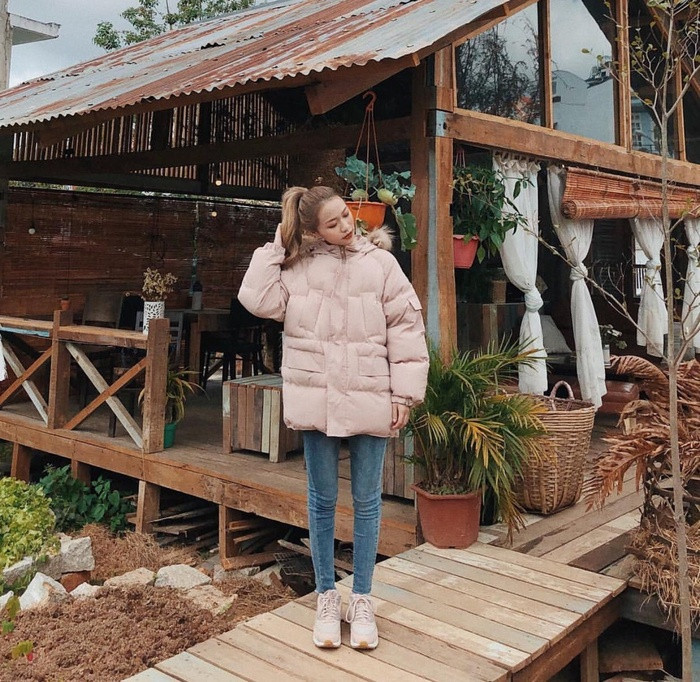 Trời rét đậm, học cách mix áo phao đại hàn cực chuẩn để không bị mất dáng