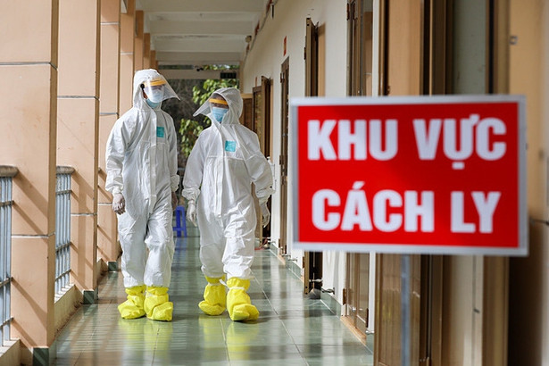 Chiều 3/1, cụ bà 73 tuổi và 11 người khác mắc Covid-19, Việt Nam có 1.494 bệnh nhân