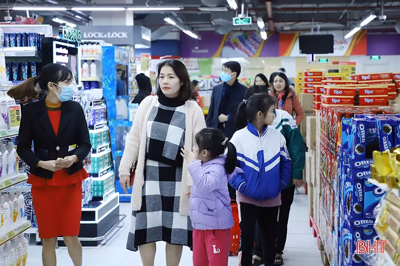 Siêu thị, trung tâm thương mại ở Hà Tĩnh siết chặt công tác phòng dịch