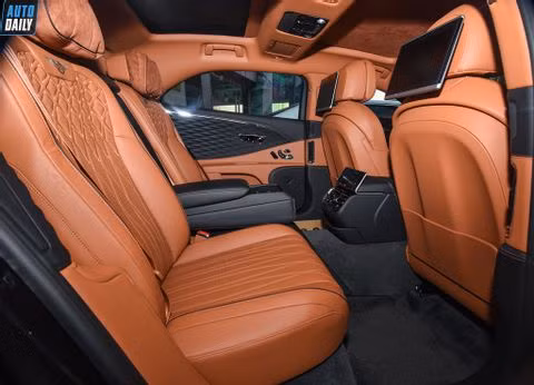 Chi tiết Bentley Flying Spur W12 First Edition hơn 23 tỷ tại Việt Nam