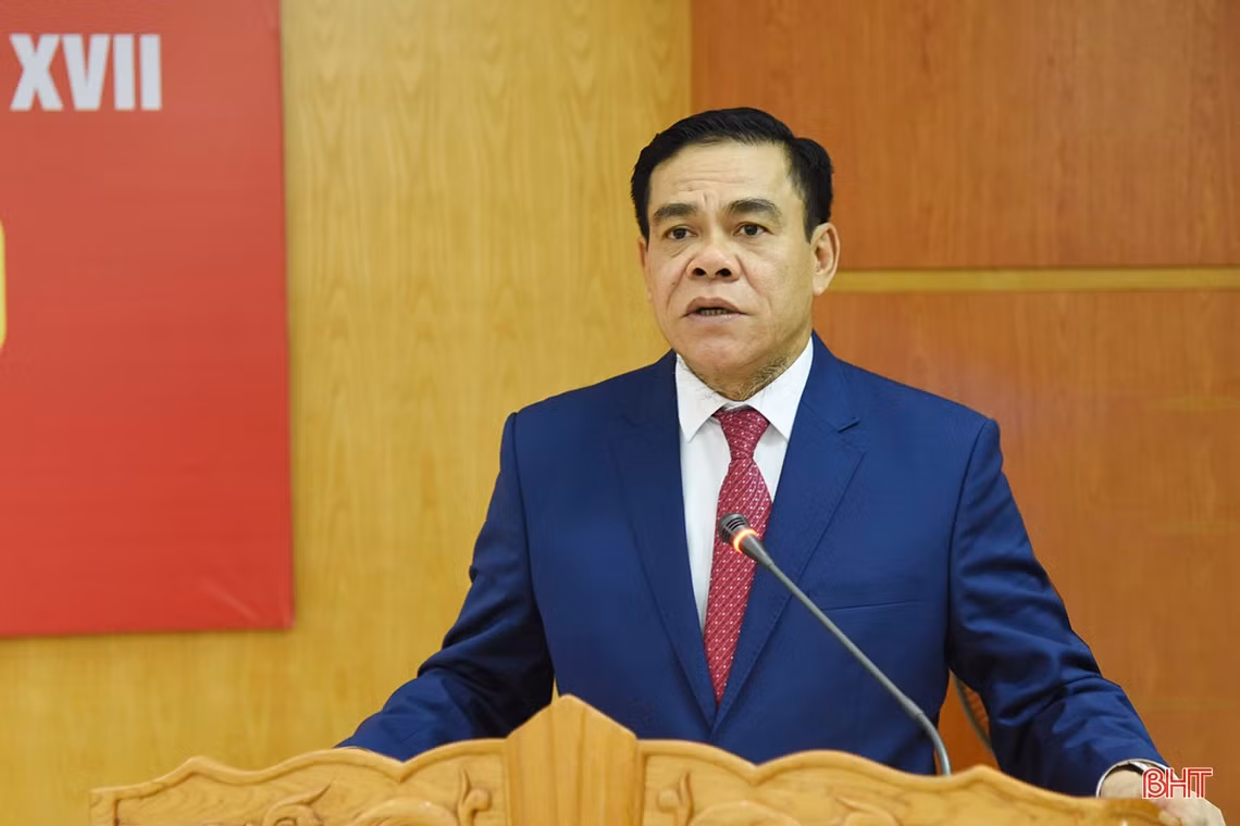 Xây dựng tập thể UBND tỉnh Hà Tĩnh đoàn kết, liêm chính, kỷ cương