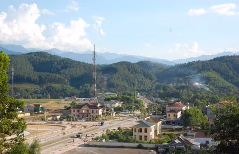 Toàn cảnh thị trấn Vũ Quang. Ảnh: Đình Thông