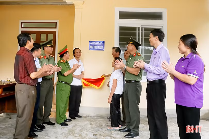 Công an Hương Sơn xây dựng lực lượng chính quy đáp ứng yêu cầu tình hình mới