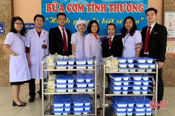 “Chia sẻ yêu thương” với bệnh nhân Bệnh viện Phổi Hà Tĩnh