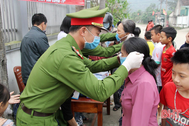 20 người vào khu cách ly tập trung phòng dịch Covid-19 ở Nghi Xuân