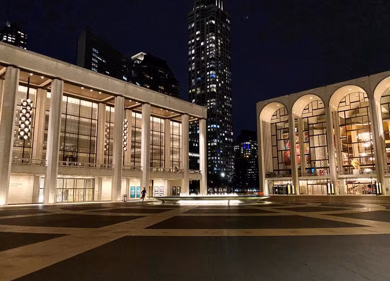 “Thành phố không bao giờ ngủ” của Mỹ vắng lặng vì dịch Covid-19