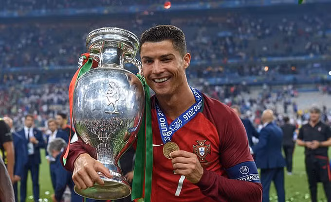 Các giải đấu ở châu Âu chịu tác động thế nào sau quyết định hoãn EURO sang năm 2021?