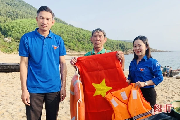 Tuổi trẻ Hà Tĩnh thắp lửa tháng 3